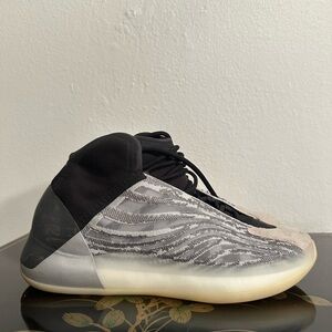 Yeezy QNTM